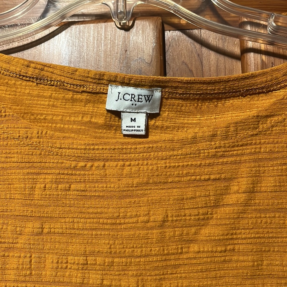 J crew short sleeved tee - Picture 3 of 3